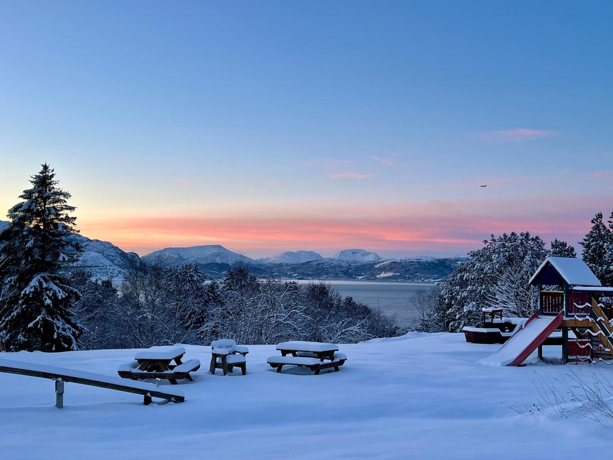 Apartament Wake Up To A Beautiful View And Smell Of The Sea Kristiansund Zewnętrze zdjęcie